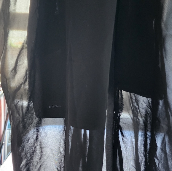 H&M Divided Sheer Black Skirt Elastic Waist Size 0 - Picture 2 of 5